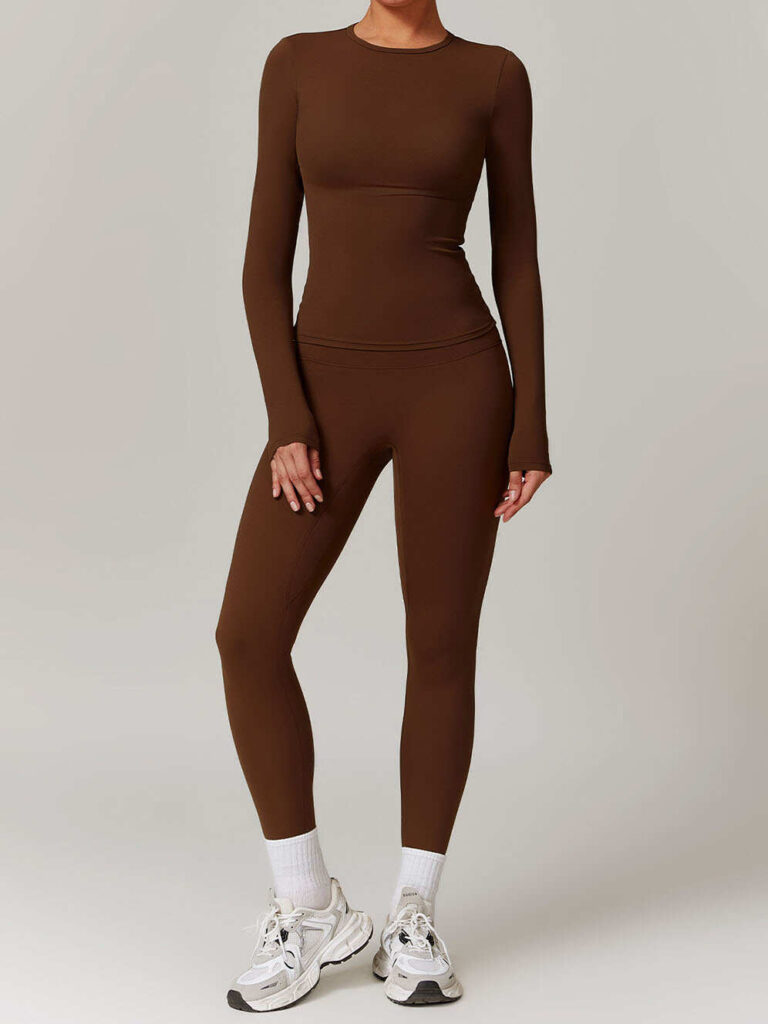 Long sleeved set front